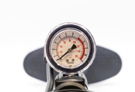 Raptor Göstergeli  Ayaklı Pompa ZF-809C Siyah - 5